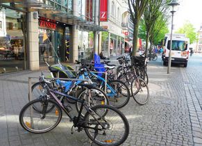 In der Offenburger Innenstadt soll es bald mehr diebstahlsichere Fahrradständer geben. Foto: Charlotte Nicaise