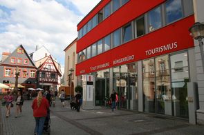 Im neuen Glanz: Das BürgerBüro nach der Renovierung. Foto: Stadt Offenburg
